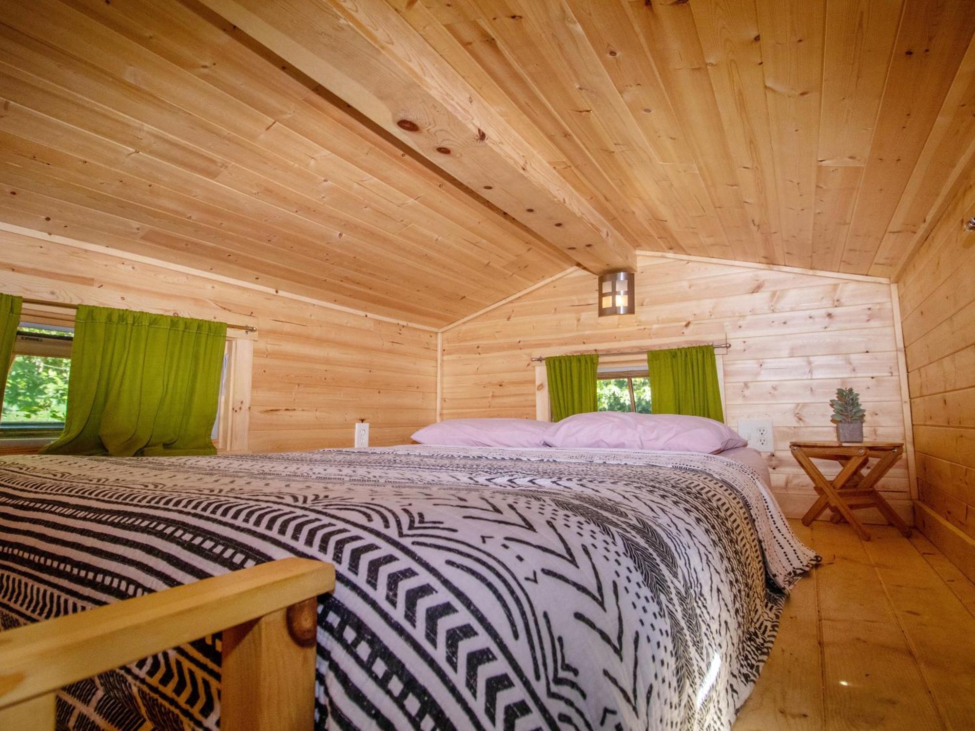 Mount Hood Village Atticus Tiny House 8 Welches Exteriör bild