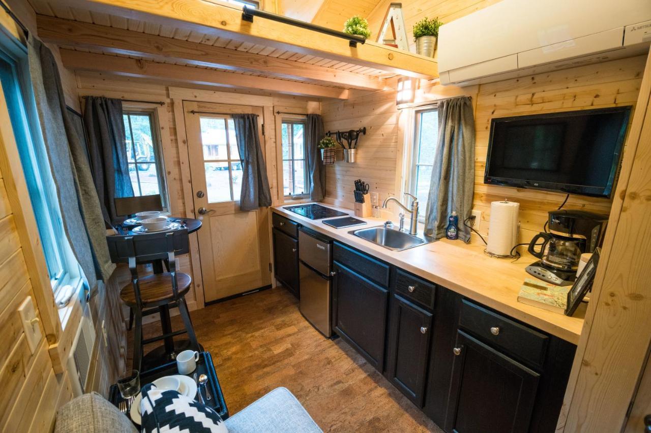Mount Hood Village Atticus Tiny House 8 Welches Exteriör bild